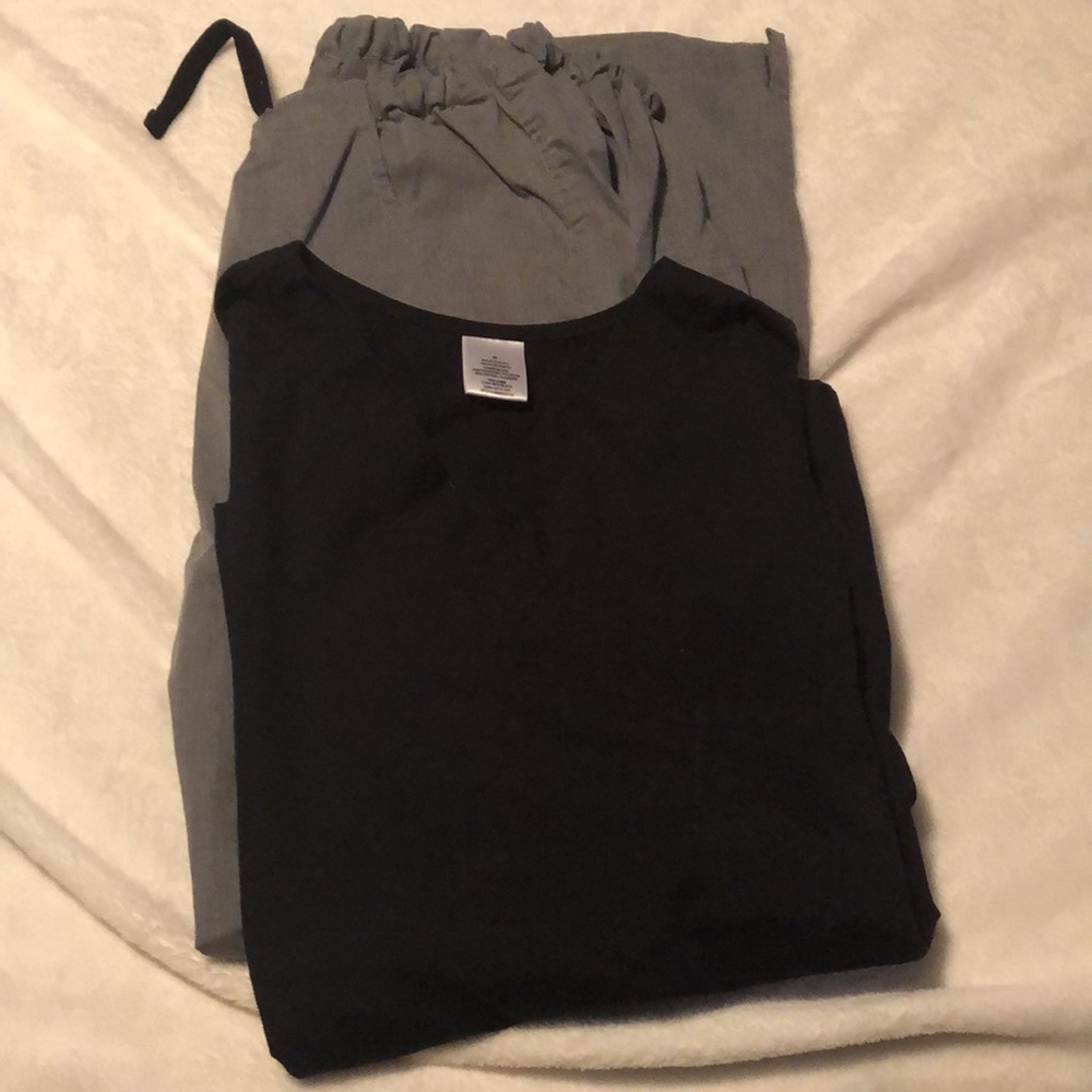 Butter-soft drawstring scrub set - Picture 9 of 9